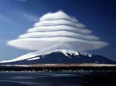 " شکل گیری عجیب و زیبای ابرها بر قله فوجی در ژاپن "