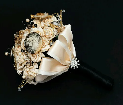 فانتزی ترین دسته گل های عروس که تابحال دیده اید!