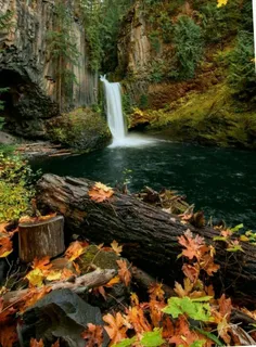 تصویری زیبا از آبشار زیبای توکتی با طبیعتی بکر و دست نخور