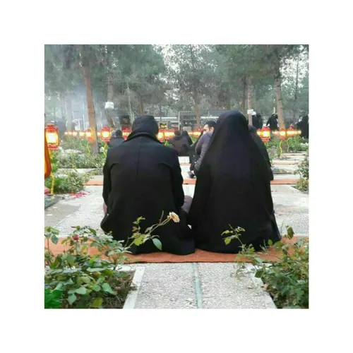 ٺنها نہ حجابِ ظاهرش زینبے اسٺ