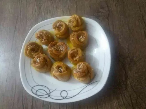 شیرینی گل رز شربتی