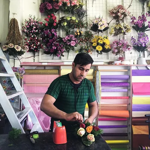Flower shopping in Erbil. Photo by @lindsay mackenzie.