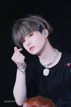 بیوگرافی شوگا Suga از گروه بی تی اس BTS