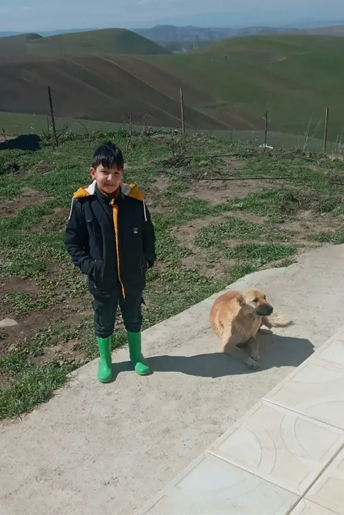 عکس پسرم در۷سالگیش درشهرستان اردبیل 
عاشقه حیوانات