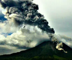 70هزار سال پیش دود انفجار آتشفشانی در اندونزی باعث شد نور
