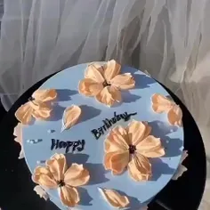 تزئین کردن کیک به شکل گل