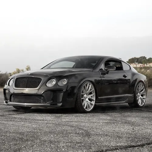 A not so ordinary 900HP Bentley GT looking perfect on 22"