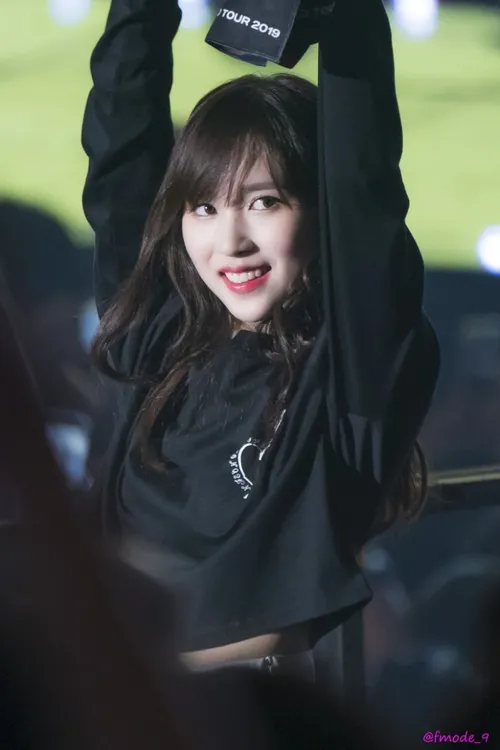 Mina twicelights