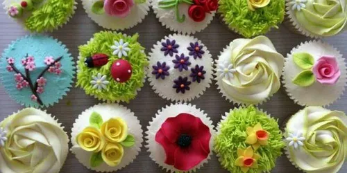 کاپ کیک های دلبرانه برای جشن تولد هنر خلاقیت خوراکی هنرنم