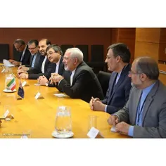 محمد جواد ظریف وزیر خارجه در سفر به نیوزلند با تد مک کلی 