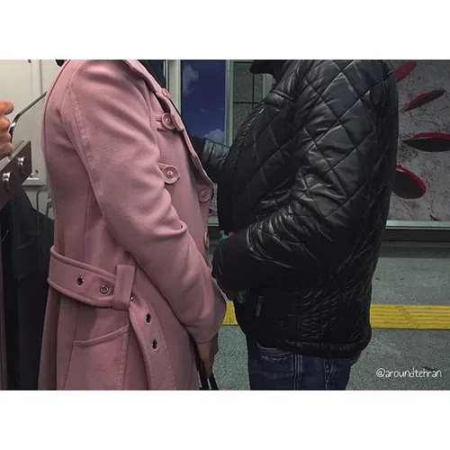 Couple on the train | 21 Nov '15 | iPhone 6 | aroundtehra