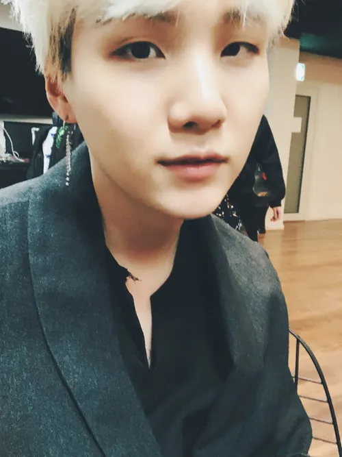 آپدیت تویتر suga 💞