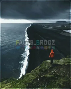 ساحل vik در ایسلند به دلیل اثر آتشفشانی که در نزدیکی آن ق