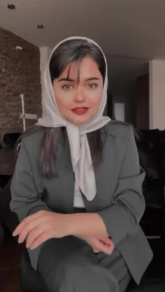 هر کسی عشق را با زبان خود بیان میکند!