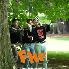 پشت صحنه موزیک ویدیو FNF از Stray Kids