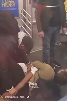 🎥 خفه کردن وحشیانه یک سیاهپوست بی‌خانمان در متروی نیویورک