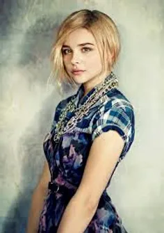 chloë grace moretz 
