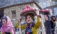 Thanksgiving in Iran: People Thank for Blessing of Pomegr