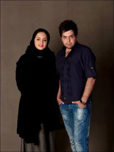 نرگس محمدی و همسرش.