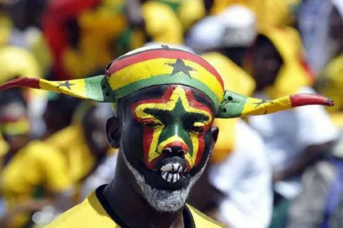 چهره رنگین یک طرفدار تیم غنا که باید با آلمان، پرتغال و آ