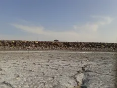 اینجا هم ی زمانی آب بوده ها.....دریاچه ارومیه!