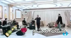 در حلقه‌ی ما زمزمه‌ی سور نباشد