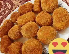 بفرمایید پیراشکی گوشت😍😋