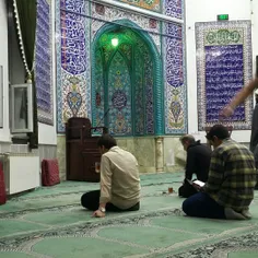 سلام دوستان خوبم امشب اومدم مسجد هم دلم بدجور گرفته بود و