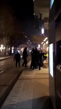 ⭕️ برخورد وحشیانه پلیس فرانسه با یک زن