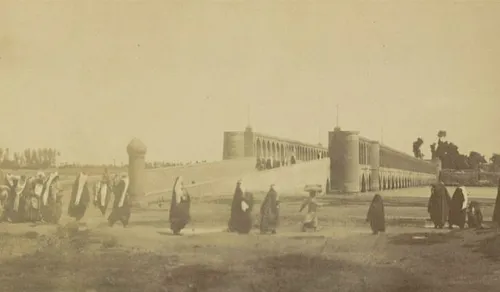 سی و سه پل اصفهان در زمان قاجار