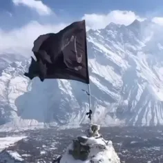 پرچم سید الشهدا امام حسین  (ع ) بر ارتفاعات هیمالیا