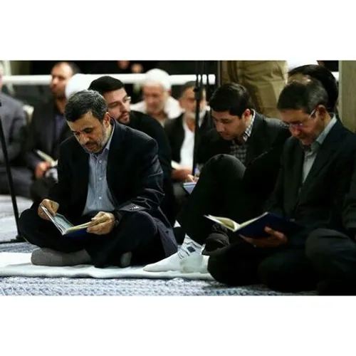 حضور دکتر احمدی نژاد در مراسم بزرگداشت جان باختگان فاجعه 