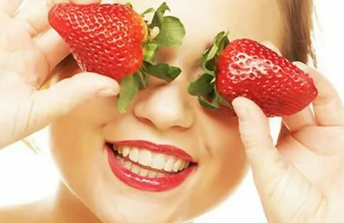 فواید توت فرنگی برای پوست و مو + انواع ماسک توت فرنگی