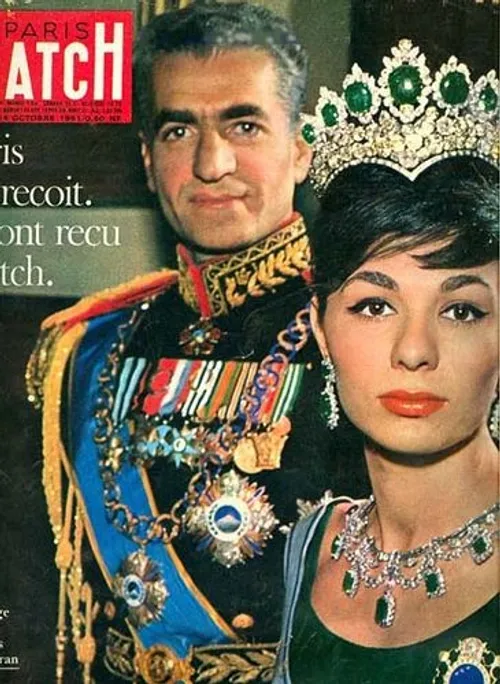عکس قدیمی از محمدرضا پهلوی و شهبانو فرح بر روی مجلات خارج