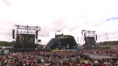 اجرای آهنگ very Nice از گروه سون تین در فستیوال لندن