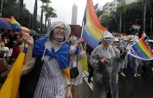 *❌ تایوان به همجنس باز ها اجازه داد به طور مشترک سرپرستی 