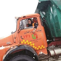 مهناز بهرامی تنها زن راهدار ایران راننده ماشین سنگین
