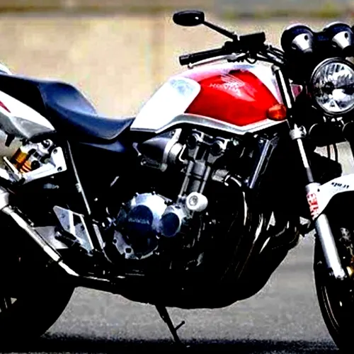 CB1300