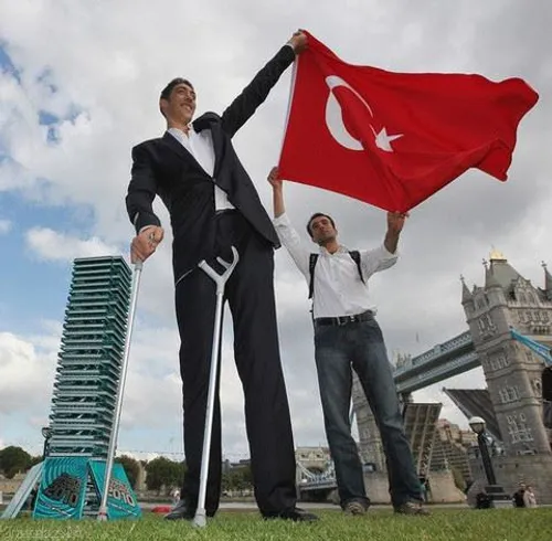 سلطان کوسن ترکیه ای در سال 2009 با 2 متر و 47 سانتی متر ط