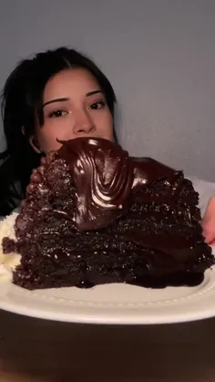 سوال پست: شکلات یا لواشک 