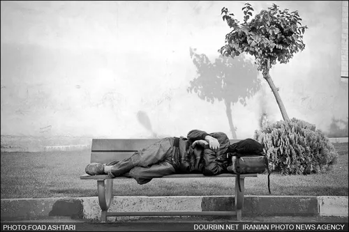 خوابیدن در اماکن عمومی در تهران