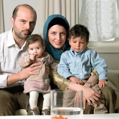 لیلا حاتمی همراه همسر وفرزندانش