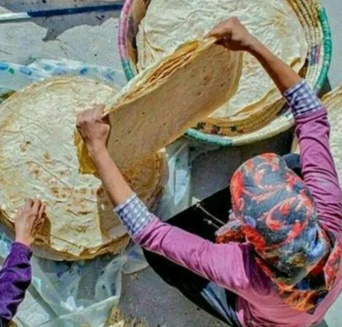 نان تیری به نانی محلی و خیلی نازک گفته میشود که در روستاه