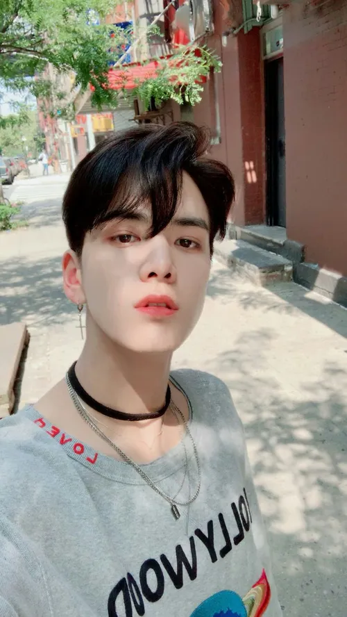 سرے اول عڪس هآی یونگهون 😻 💫 younghoon the boyz دبویز اکسو