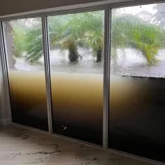 ⭕ تصویری که یک امریکایی از داخل خونه در حریان طوفان فلوری