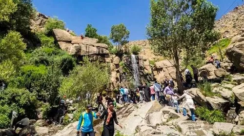 آبشار گنجنامه زیباترین جاذبه های همدان