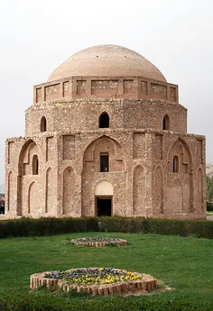 گنبد جبلیه در استان کرمان
