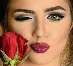 تــو کیستی که مــن اینگونه بی تــو بی تابم