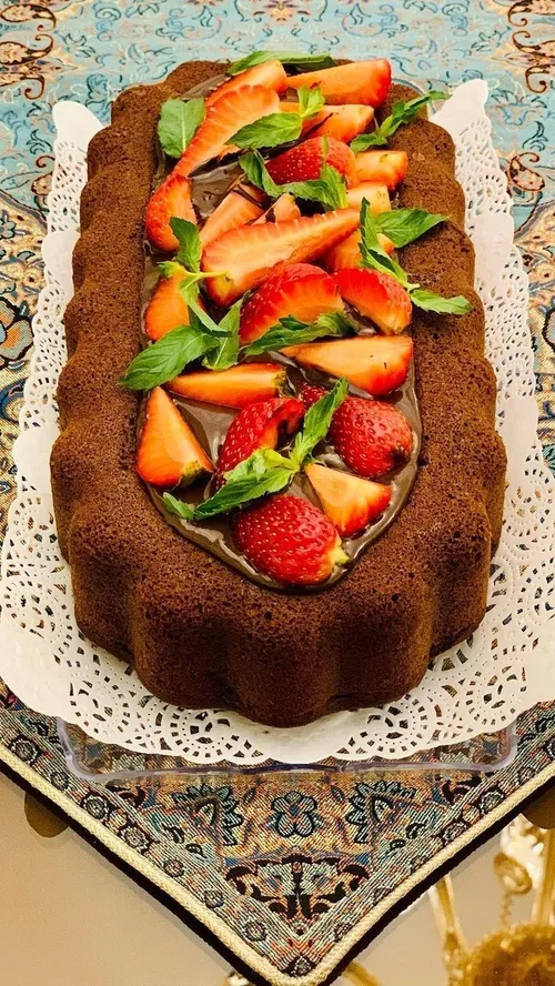 کیک شکلاتی توت فرنگی