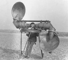 دستگاهی برای شنیدن صدای هواپیمای دشمن قبل از اختراع رادار
